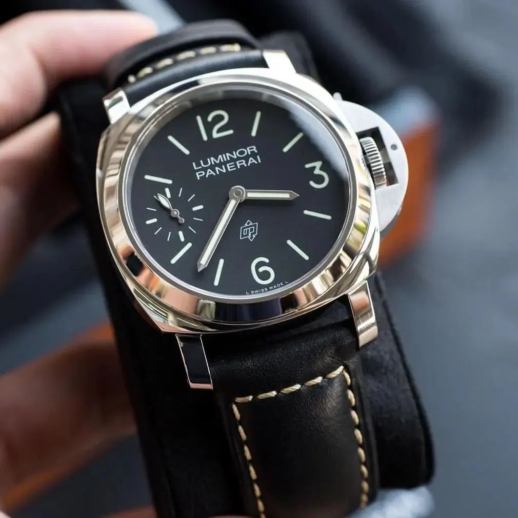 Jam Tanggan Panerai Luminor: Desain Elegan dan Presisi Tinggi