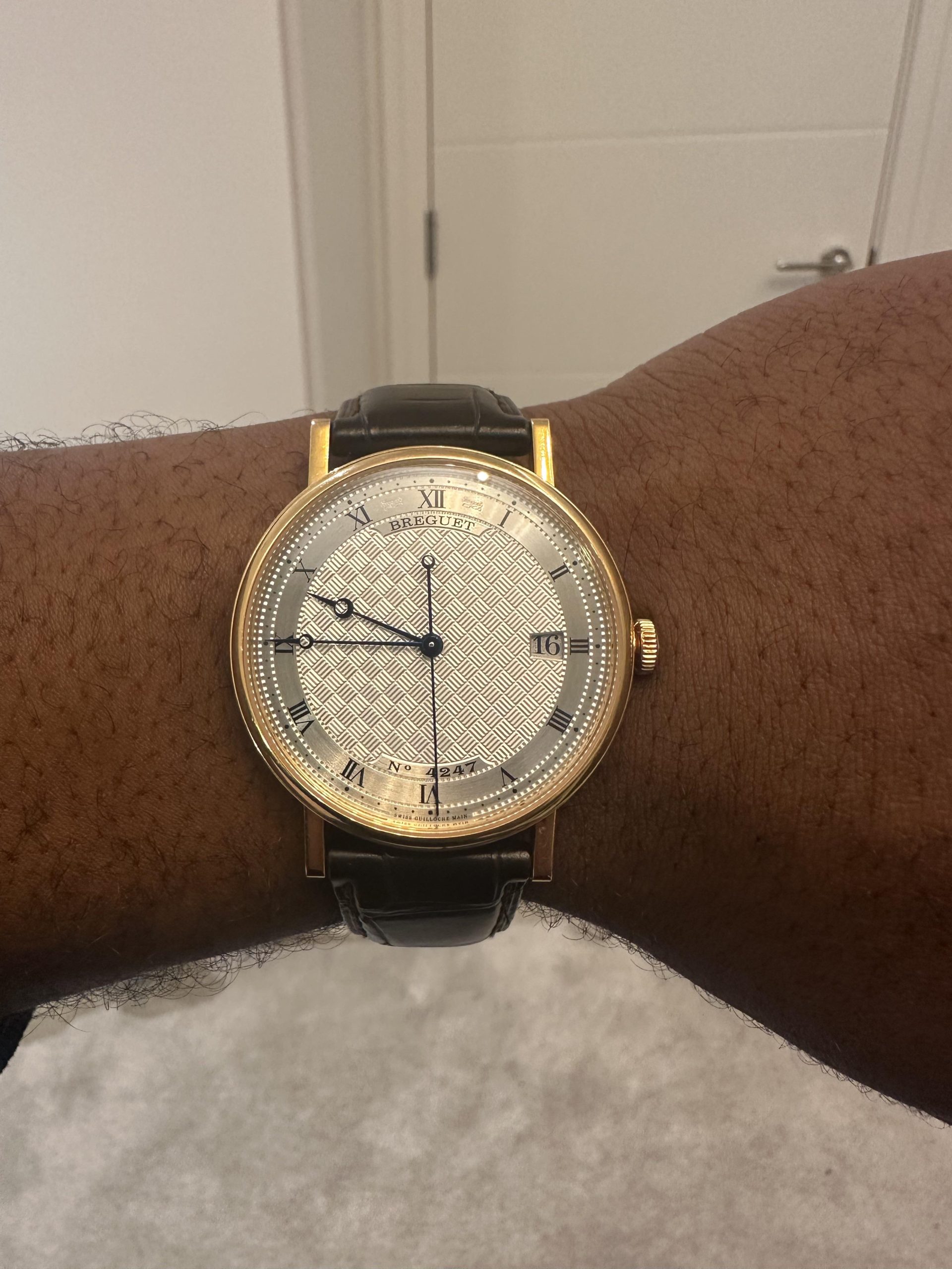 Jam Tangan Breguet Classique 5157: Elegan dan Presisi Tinggi